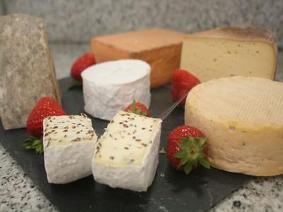 Fromages, halle, Amiens, Julien Planchon Fromages, halle, Amiens, Julien Planchon