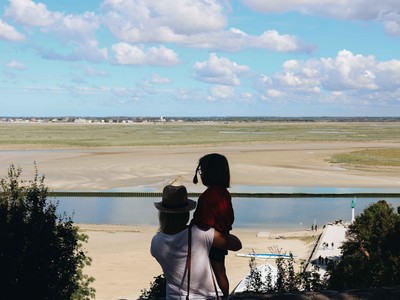 c_nos_coeurs_voyageurs_300x400_vue_baie.jpg c_nos_coeurs_voyageurs_300x400_vue_baie.jpg