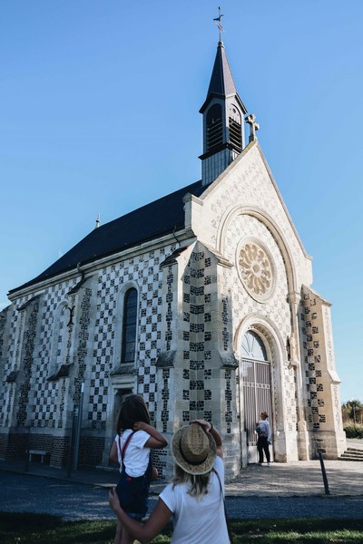 c_nos_coeurs_voyageurs_chapelle_400x600.jpg c_nos_coeurs_voyageurs_chapelle_400x600.jpg