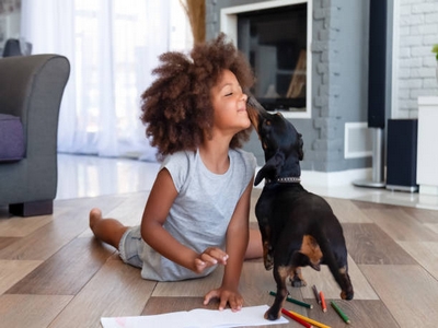 Chien et enfant Chien et enfant