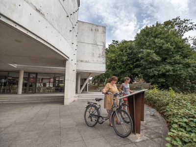 Péronne, vélos au belvédère du jardin du 6ème continent Péronne, vélos au belvédère du jardin du 6ème continent