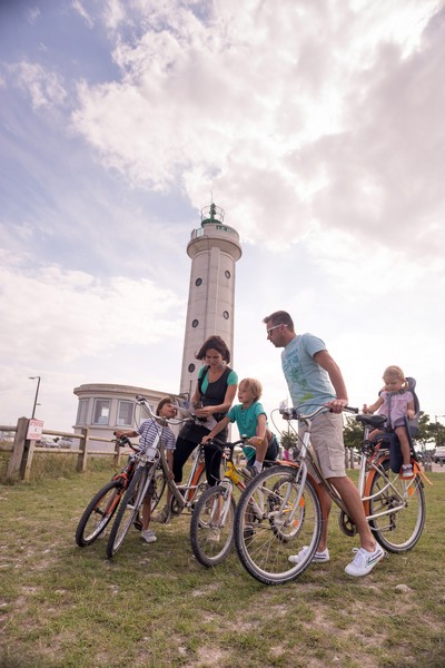 Le Hourdel phare vélo, Somme Le Hourdel phare vélo, Somme
