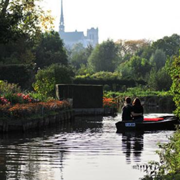 hortillonnages, barque, vue cathédrale Somme