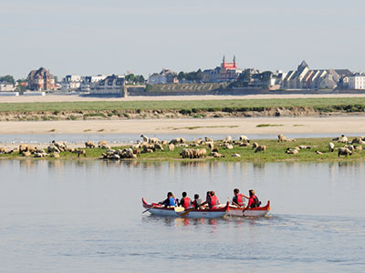pirogue, vue sur Le Crotoy, Somme pirogue, vue sur Le Crotoy, Somme